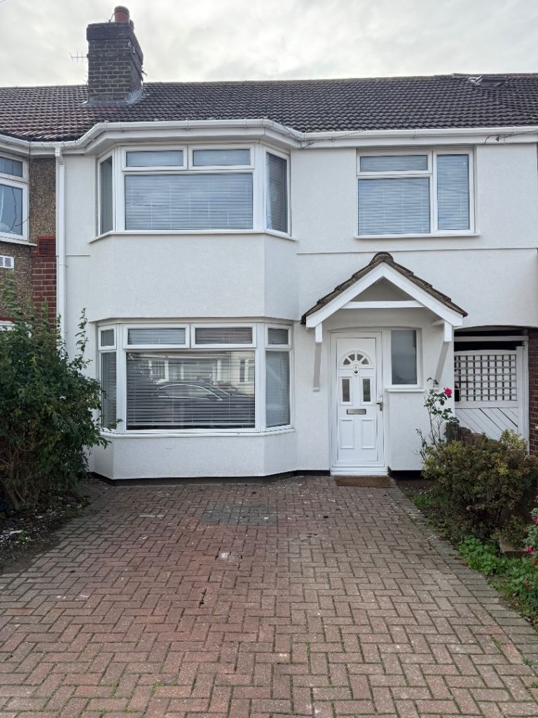 4 Bedroom House to Rent near Heathrow