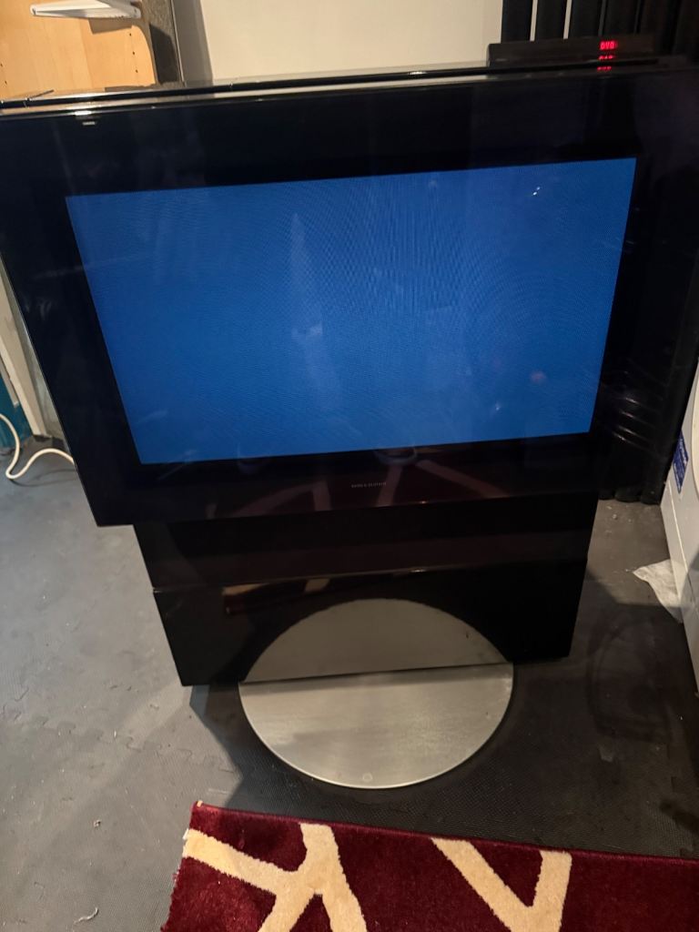 Fabulous Retro. Fully working BeoVision Avant28 DVD