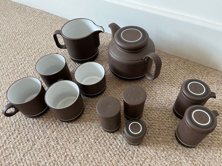 Hornsea pottery "Contrast" teapot, milk jug, mugs and condiment set