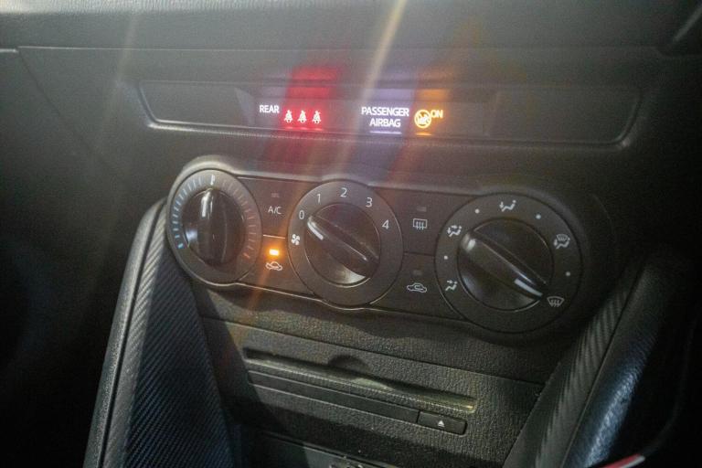 2015 Mazda Mazda2 1.5 75 SE 5dr HATCHBACK PETROL Manual