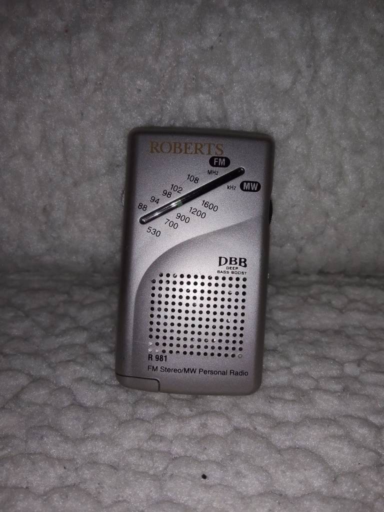 Roberts pocket radio 
