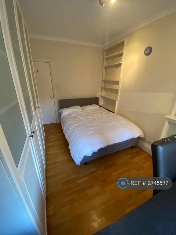 3 bedroom flat in Townshend Court, London, NW8 (3 bed) (#2746577)