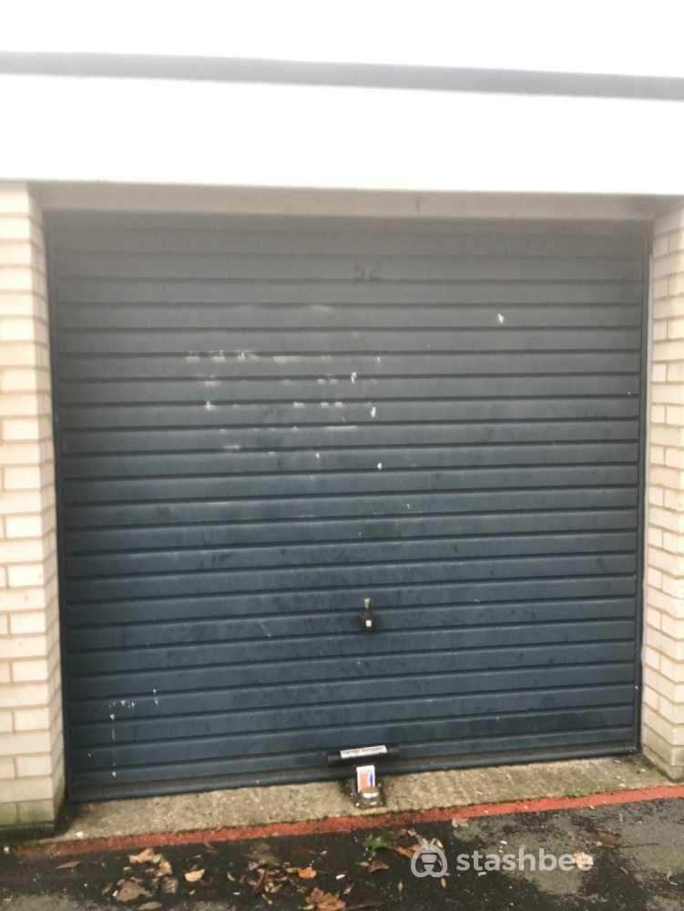 Fantastic 119 Sq Ft Garage available to rent in Croydon (CR0)