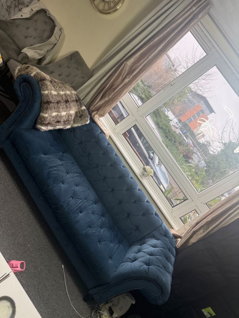 Navy blue chesterfield sofa 3 seats