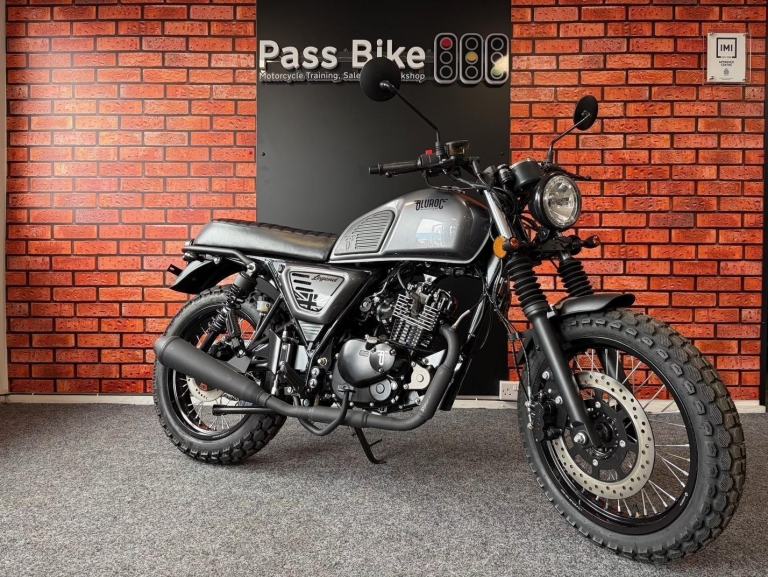 Bluroc Legend 125cc Scrambler Motorcycle Mutt Bullit 125 - Bargain!