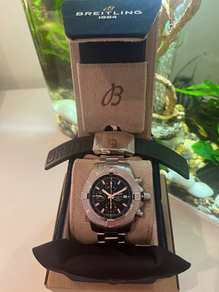 Breitling Avenger Chronograph 43mm
