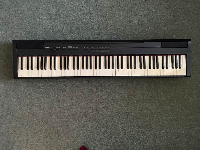 Yamaha P-105 Piano Keyboard