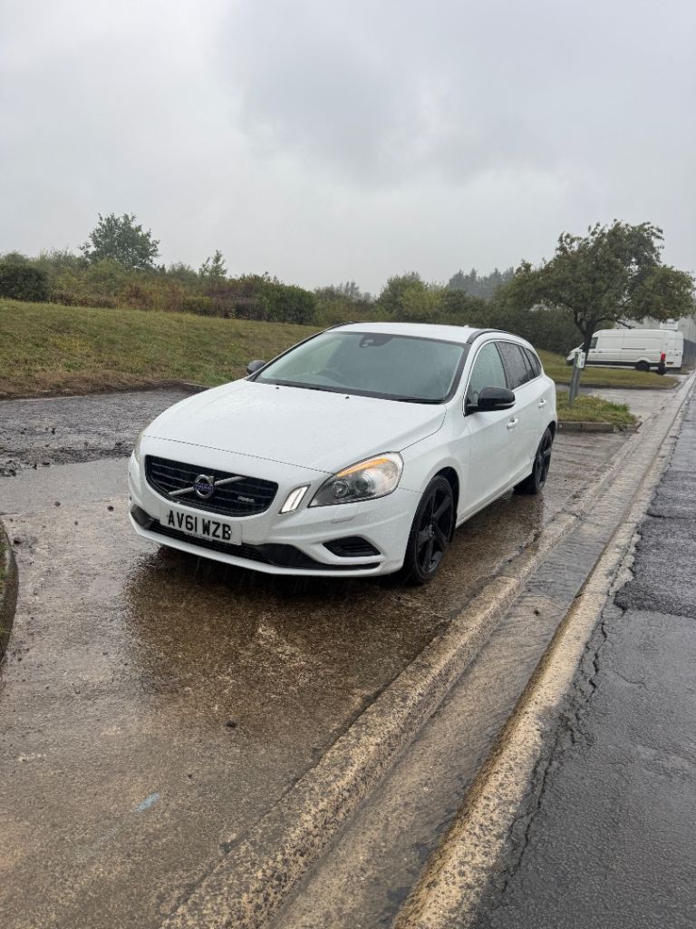 Volvo, V60, Estate, 2011, Manual, 1560 (cc), 5 doors