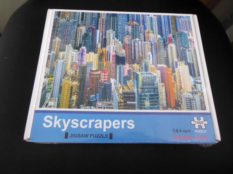 NEW AND SEALED 'SKYSCRAPERS' 1000 PIECE JIGSAW PUZZLE