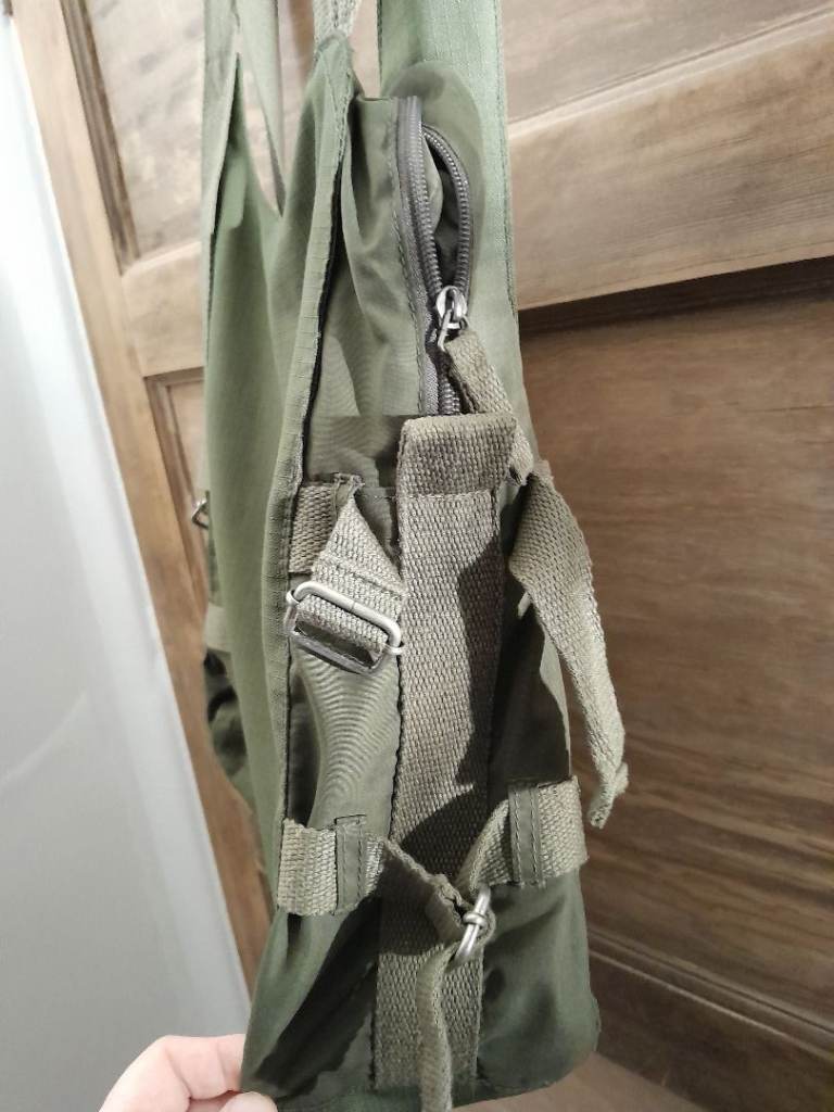 Green casual shooder bag