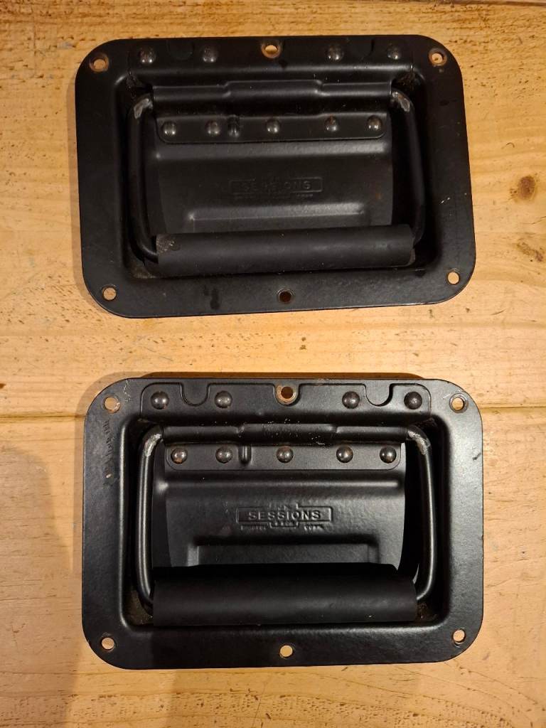 2x Spring Loaded Speaker Carry Handles