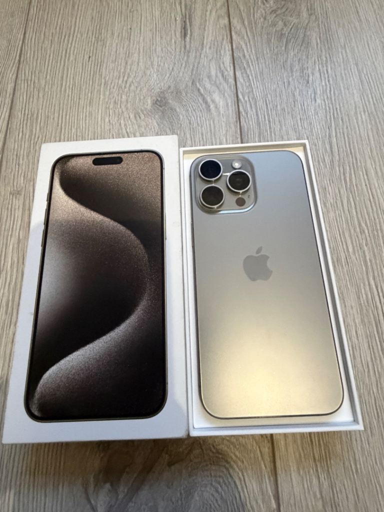 iPhone 15 pro max 256gb unlocked (read description)