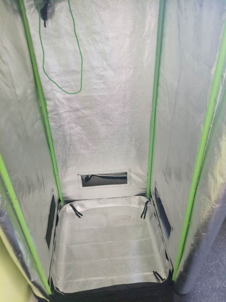 Grow Tent with LED Grow Lights – Used