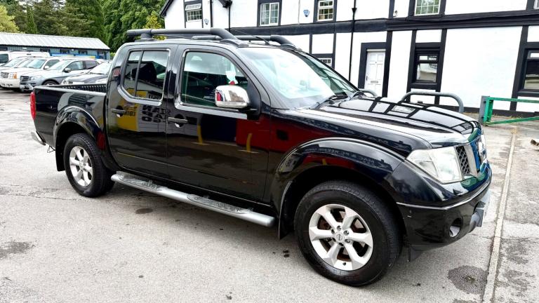 2009 Nissan Navara Double Cab Pick Up Aventura 2.5dCi 169 4WD PICK UP Diesel Manual