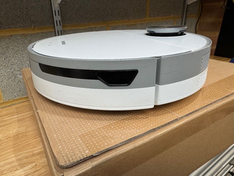 Samsung jet bot robot vacuum hoover cleaner boxed