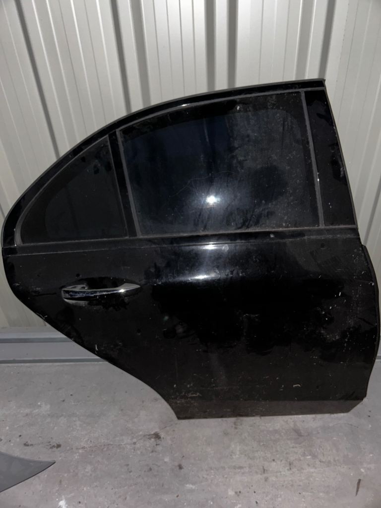 GENUINE MERCEDES BENZ REAR DRIVER SIDE DOOR W205 