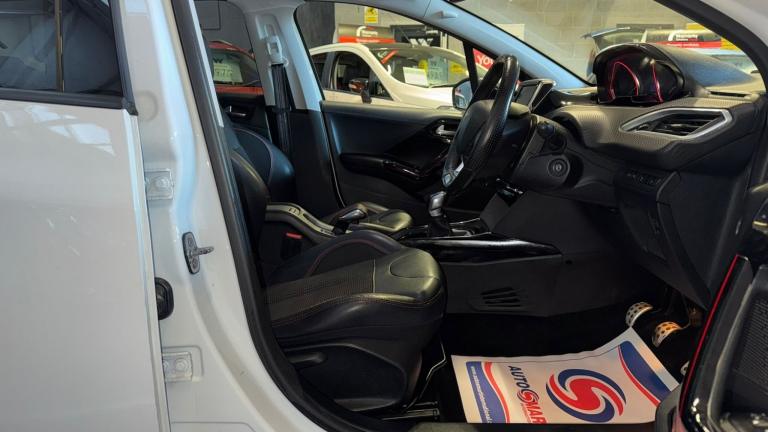 PEUGEOT 2008 1.2 PureTech GT Line White 5dr PANROOF+SATNAV+CRUISE+DAB 2017