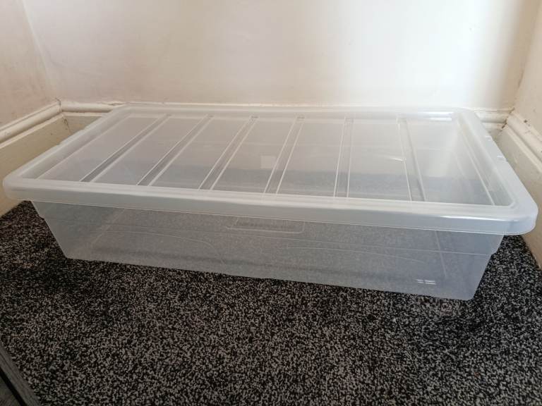 Storage  box with lid (URGENT)