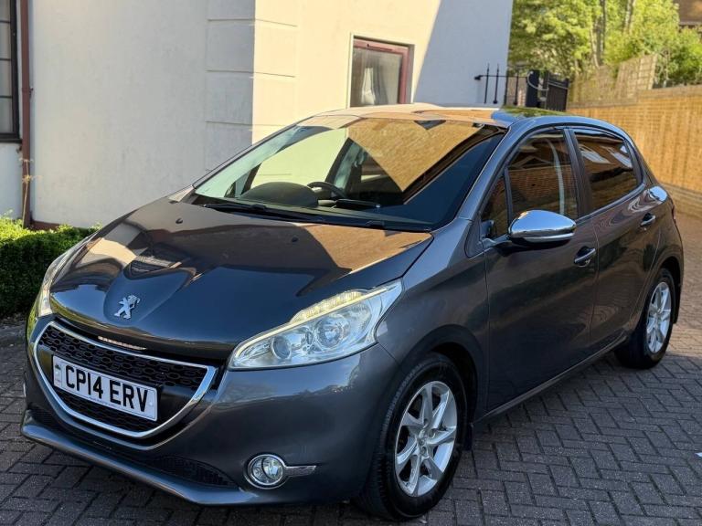 2014 Peugeot 208 12 VTi Style 5dr HATCHBACK Petrol Manual