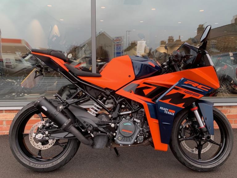 KTM RC 125 - 74 REG - 929 MILES - KTM WARRANTY UNTIL 09/12/26