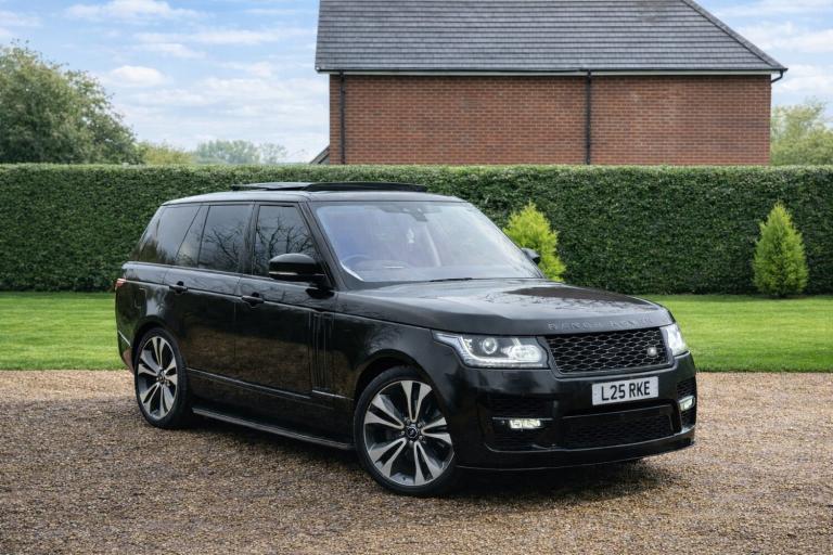LAND ROVER RANGE ROVER VOGUE [SVO] 3.0 SDV6 Diesel Auto 4x4 SUV  2017