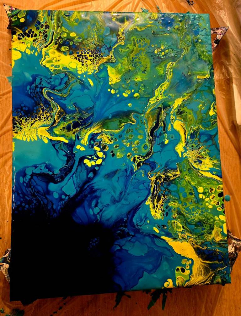 Acrylic pouring/Fluid Art