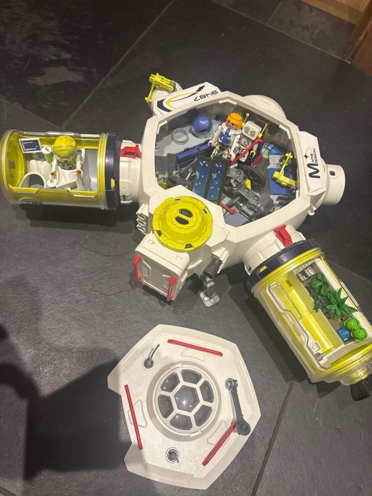 image for Playmobil space station 