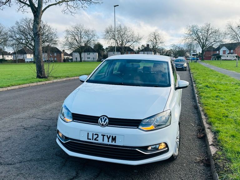 VOLKSWAGEN POLO SE Automatic 1.2 TSI 90 Bluemotion Technology start stop DAB CD mobile connections