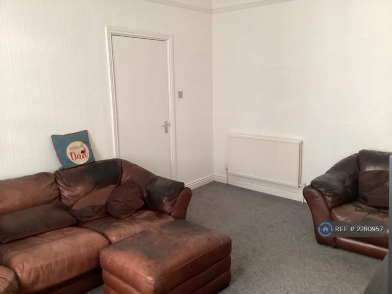 6 bedroom house in Beech Grove, Ashton-On-Ribble, Preston, PR2 (6 bed) (#2280957)