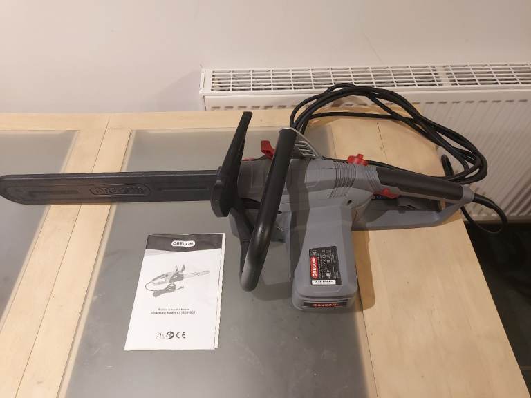 Chain saw.