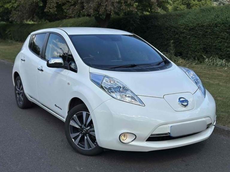 2015 65 Nissan LEAF TEKNA ELECTRIC CAR EURO 6 ULEZ LEATHERS CAMERAS PRIUS HYBRID FREE PARKING