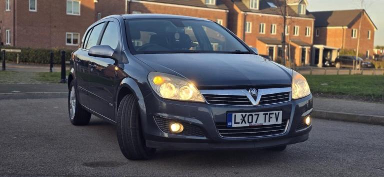 2007 Vauxhall Astra 1.8i 16v Design 5dr HATCHBACK Petrol Automatic