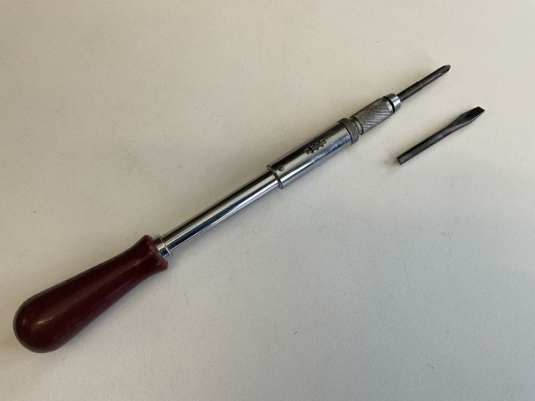 VINTAGE STANLEY YANKEE No.130A RATCHETING EXTENDING SCREWDRIVER WITH 2 BITS 