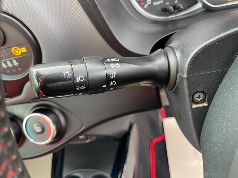 TOYOTA YARIS 1.33 Dual VVT-i Sport Euro 5 5dr Euro 5 2015