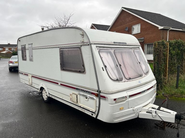 Swift Challenger 5-6 Berth 