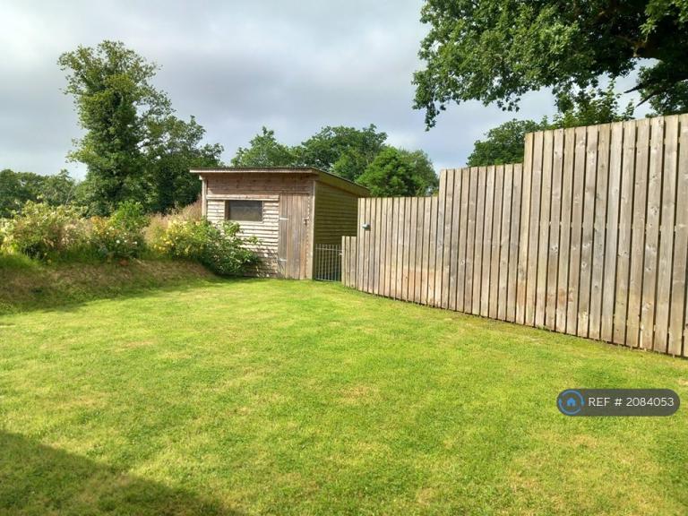 3 bedroom house in Church Road, Highampton, Beaworthy, EX21 (3 bed) (#2084053)