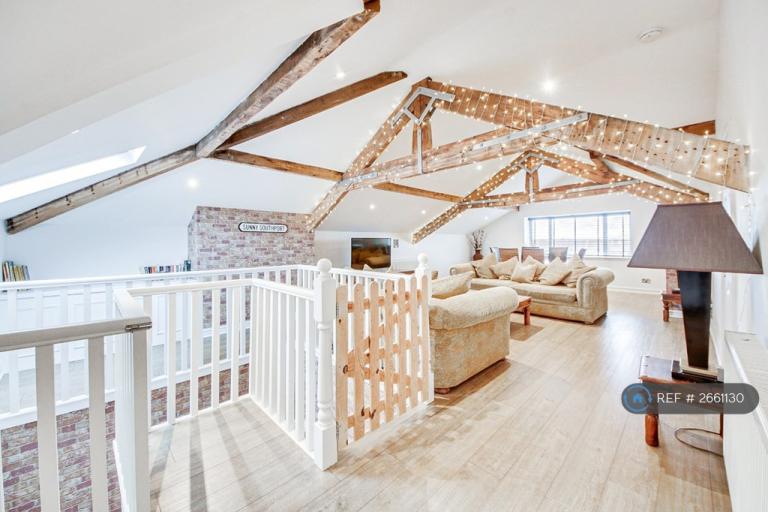 3 bedroom flat in Westcliffe Road, Southport, PR8 (3 bed) (#2661130)