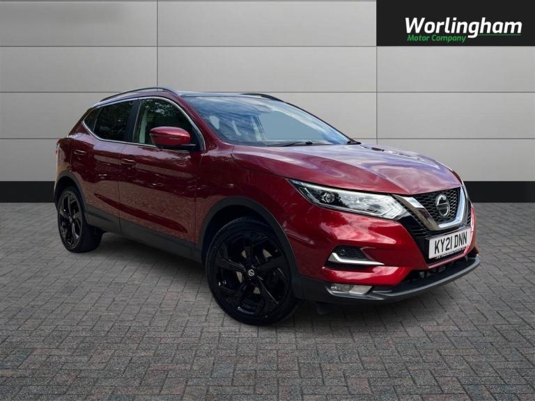 Nissan Qashqai 1.3 DiG-T N-Motion 5dr Petrol