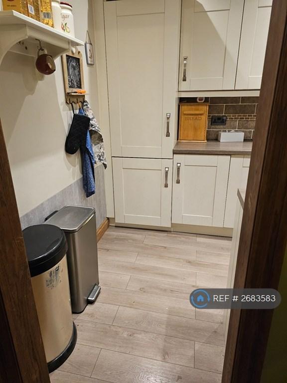 3 bedroom house in Upton Drive, Nottingham, NG5 (3 bed) (#2683583)