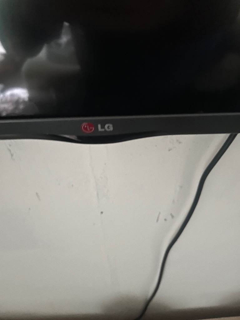 43” LG television 