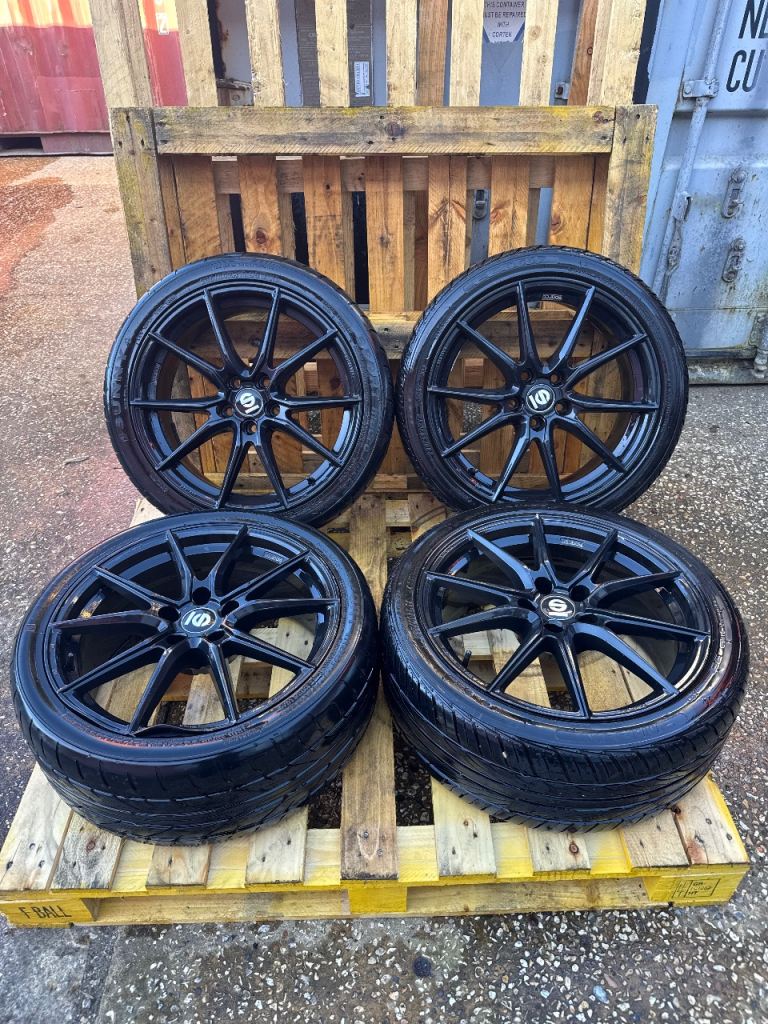 SPARCO Sparco DRS Alloy Wheels 18x8 ET35 5x112 Gloss Black 73mm CB Rings For Vw