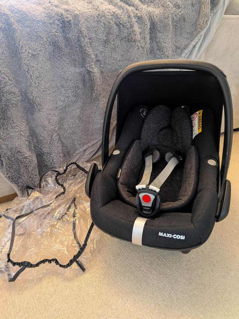 Maxi cosi pebble pro I size car seat and rain cover used