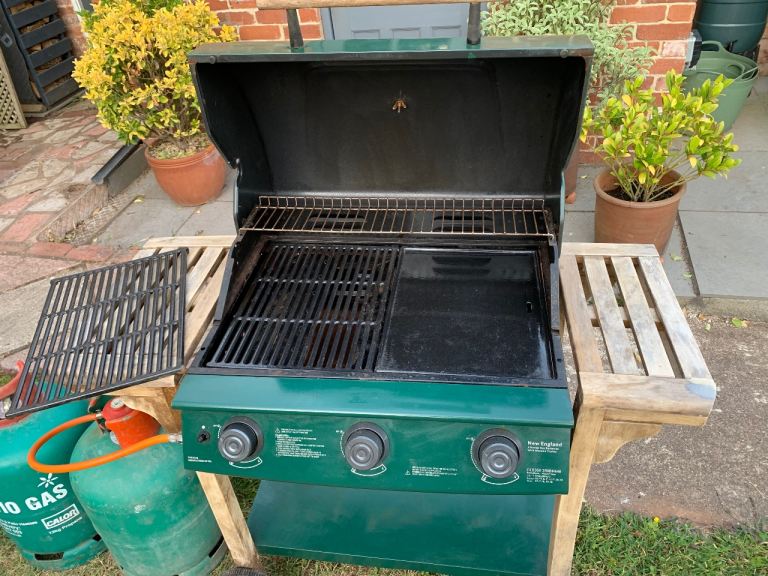 Gas BBQ Grill+gas and 2 cylinders