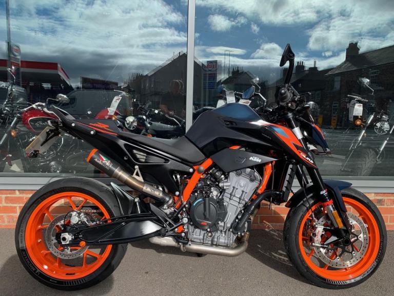 KTM 890 DUKE R - 3393 miles - TECH PACK - AUSTIN RACING EXHAUST