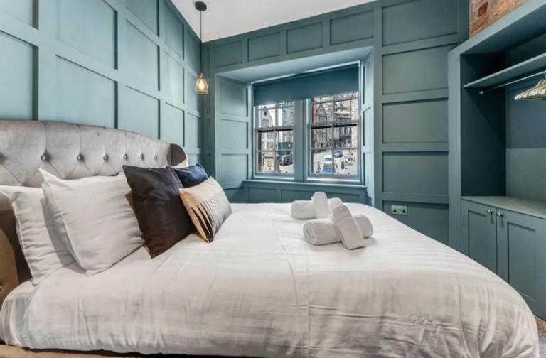 Royal Stay - Short Stay Holidays !