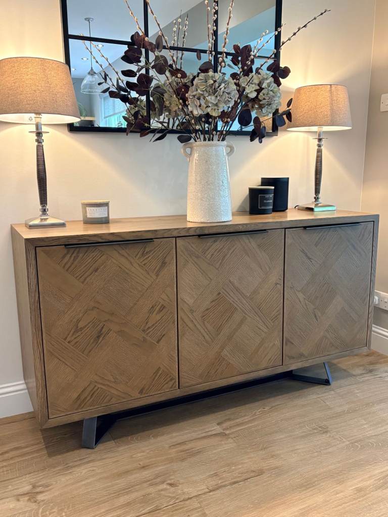 Oak 'Rialto' 3 door Sideboard