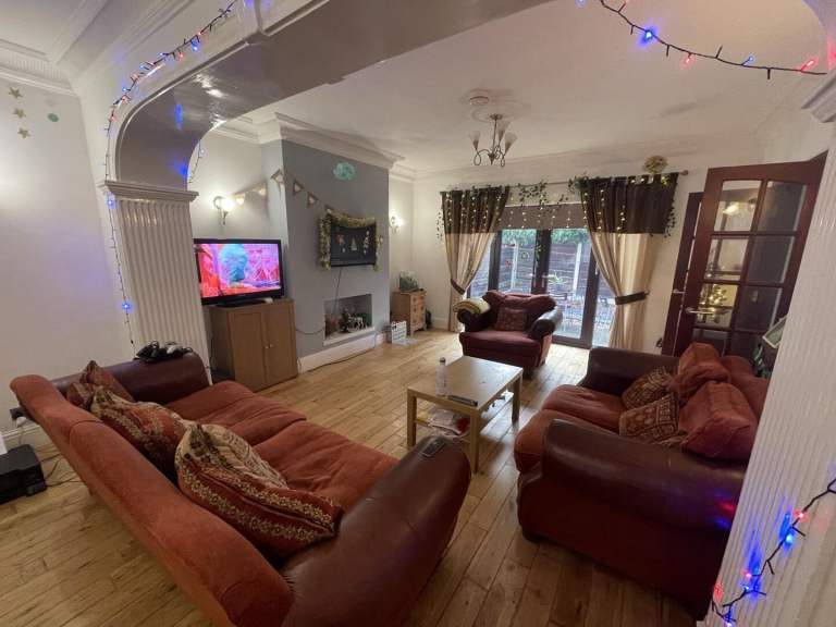 Student Room Available