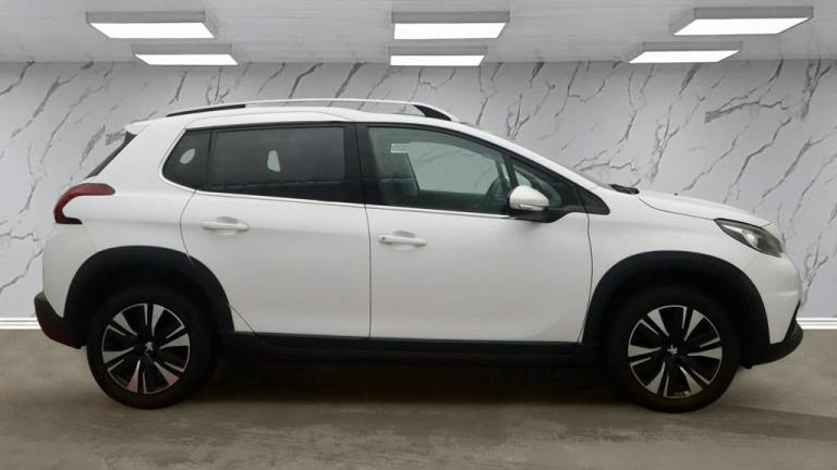 2018 Peugeot 2008 1.2 PureTech Allure Premium 5dr [Start Stop] HATCHBACK PETROL Manual