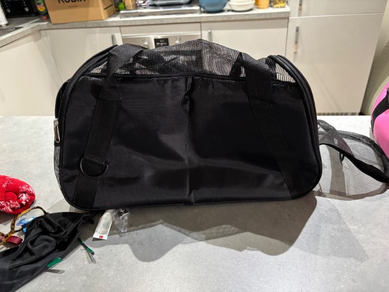 2 Pet Carriers