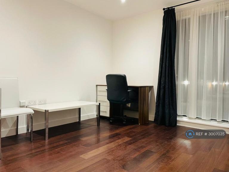 1 bedroom flat in Baquba, London, SE13 (1 bed) (#3007035)